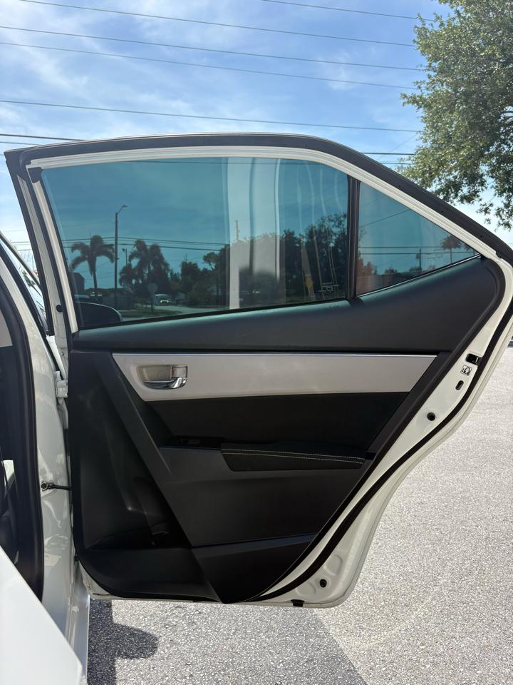 Toyota Corolla 4dr Sdn LE Auto 2017