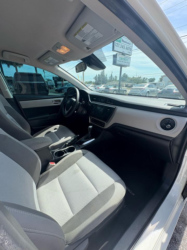 Toyota Corolla 4dr Sdn LE Auto 2017