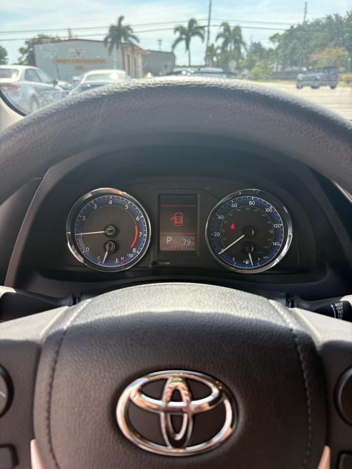 Toyota Corolla 4dr Sdn LE Auto 2017