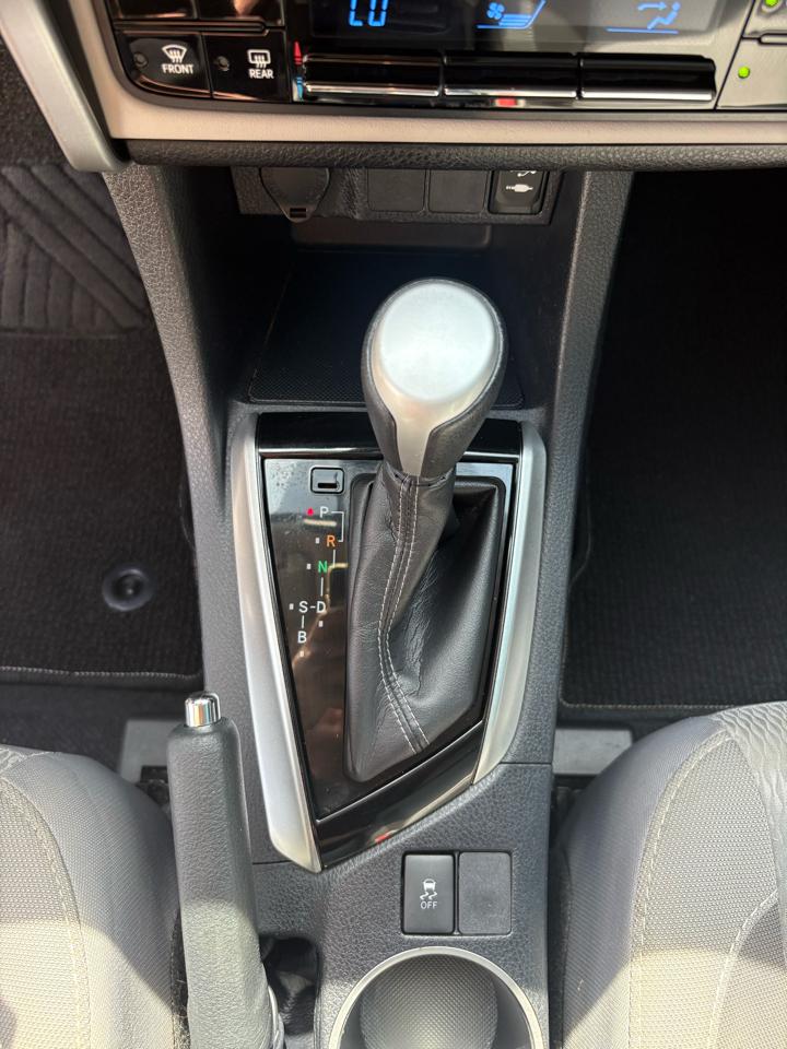 Toyota Corolla 4dr Sdn LE Auto 2017