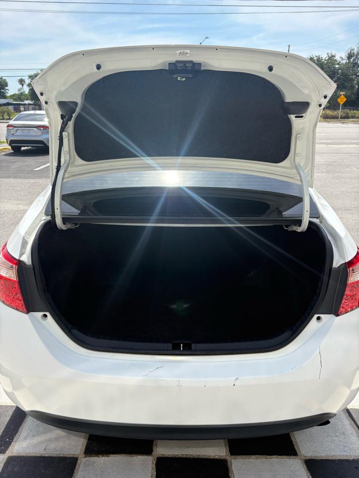 Toyota Corolla 4dr Sdn LE Auto 2017