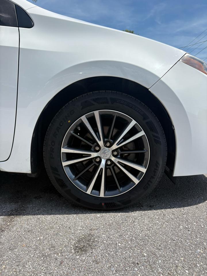 Toyota Corolla 4dr Sdn LE Auto 2017