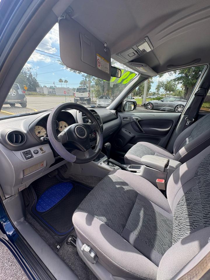Toyota RAV4 2WD 2003