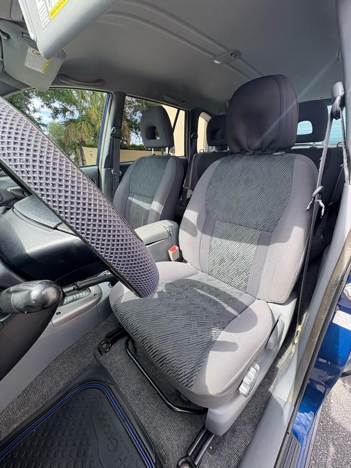 Toyota RAV4 2WD 2003