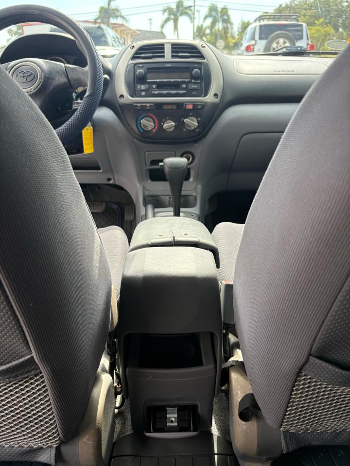Toyota RAV4 2WD 2003