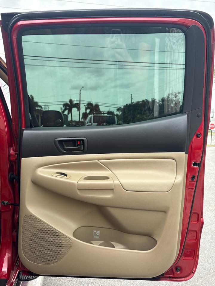 Toyota Tacoma PreRunner Double Cab V6 Auto 2WD 2011