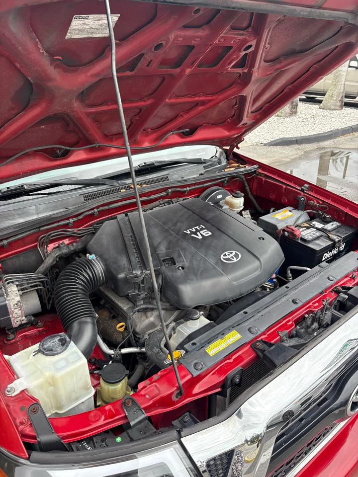 Toyota Tacoma PreRunner Double Cab V6 Auto 2WD 2011