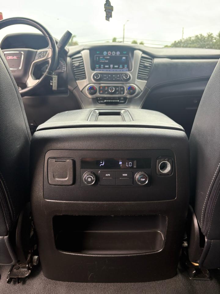 GMC Yukon XL SLE 2WD 2019