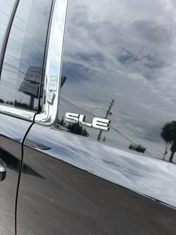 GMC Yukon XL SLE 2WD 2019