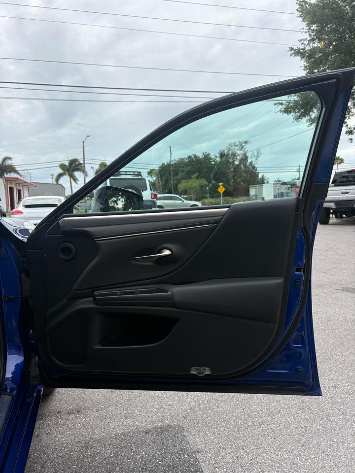 Lexus ES 350 F SPORT 2019