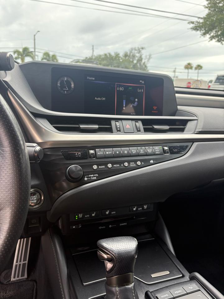 Lexus ES 350 F SPORT 2019