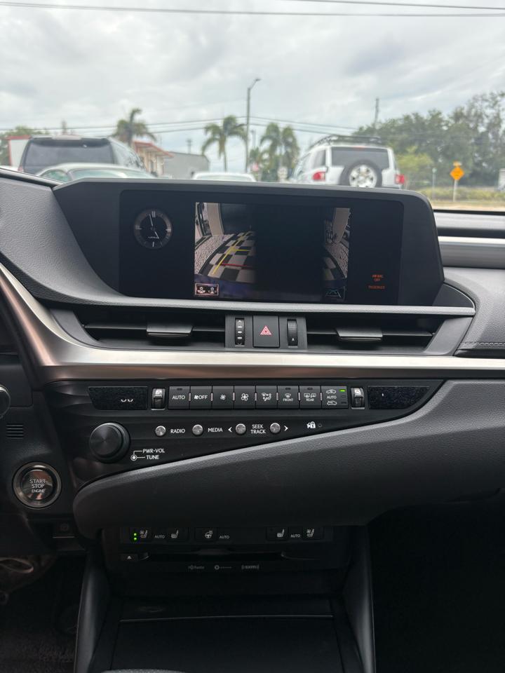 Lexus ES 350 F SPORT 2019