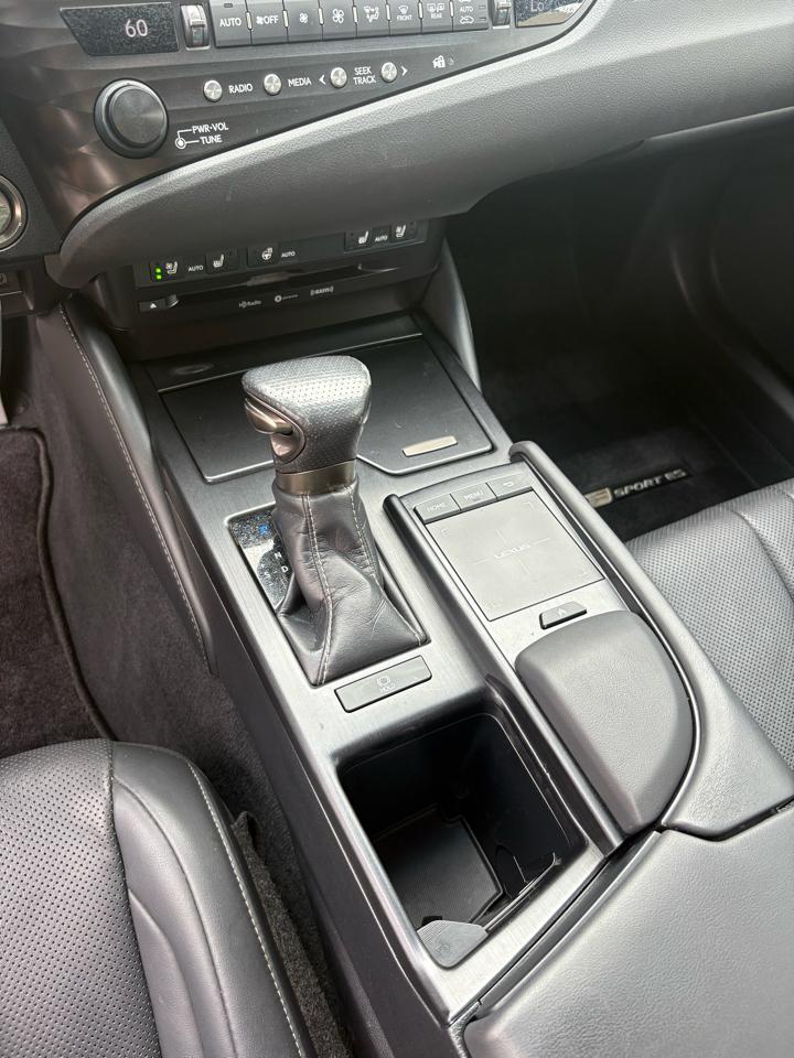 Lexus ES 350 F SPORT 2019