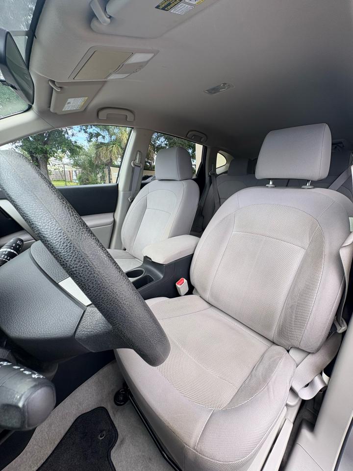 Nissan Rogue S AWD 2012