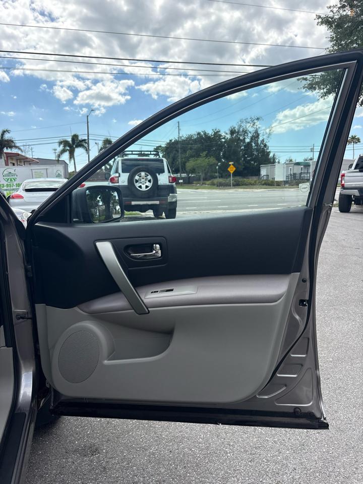 Nissan Rogue S AWD 2012