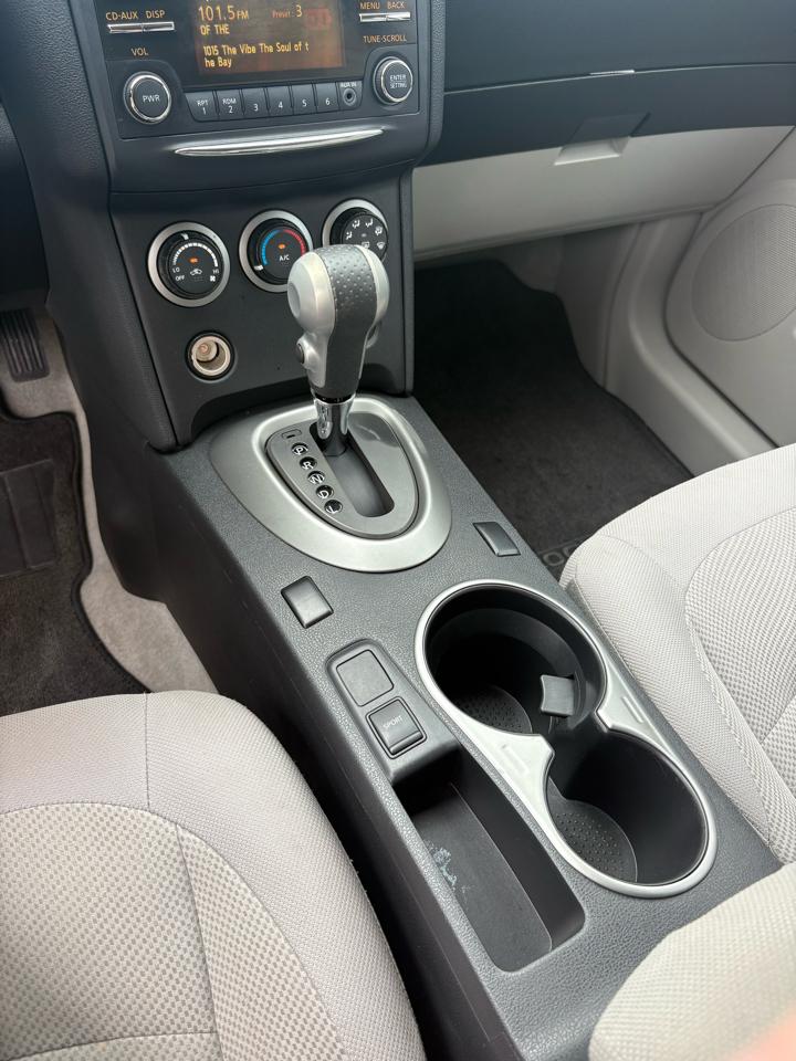 Nissan Rogue S AWD 2012