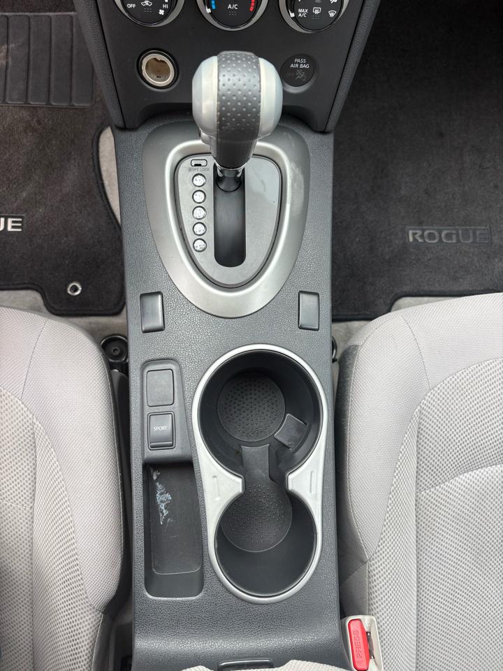 Nissan Rogue S AWD 2012