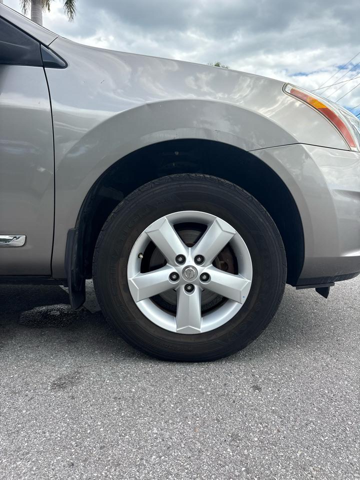 Nissan Rogue S AWD 2012