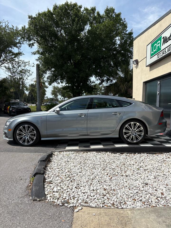 Audi A7 3.0T Prestige Sedan Quattro 2012