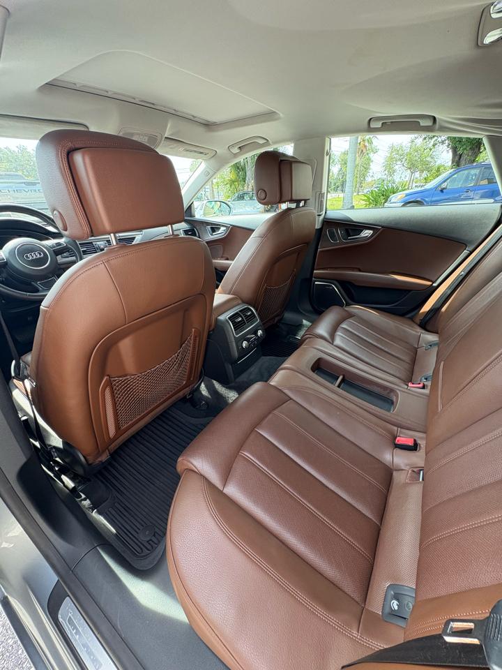 Audi A7 3.0T Prestige Sedan Quattro 2012