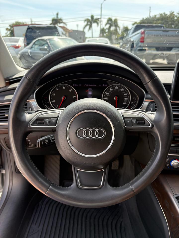 Audi A7 3.0T Prestige Sedan Quattro 2012
