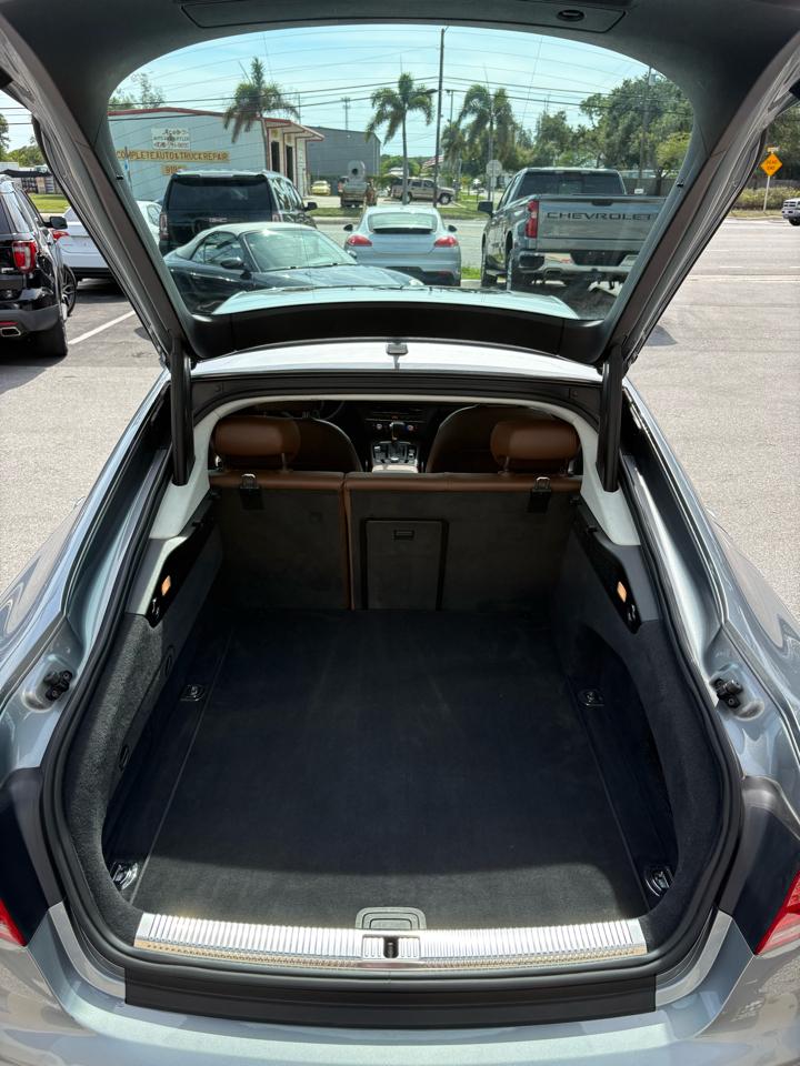 Audi A7 3.0T Prestige Sedan Quattro 2012