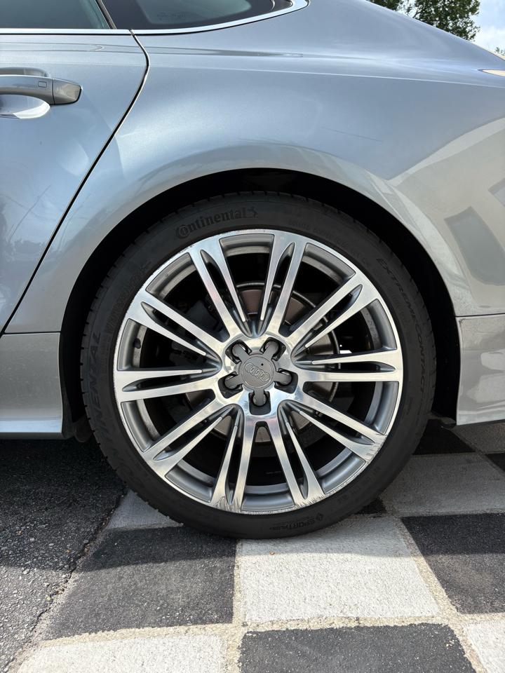 Audi A7 3.0T Prestige Sedan Quattro 2012