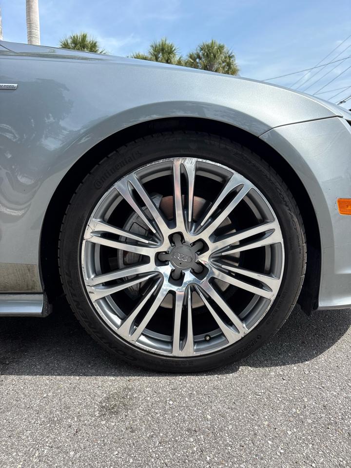 Audi A7 3.0T Prestige Sedan Quattro 2012