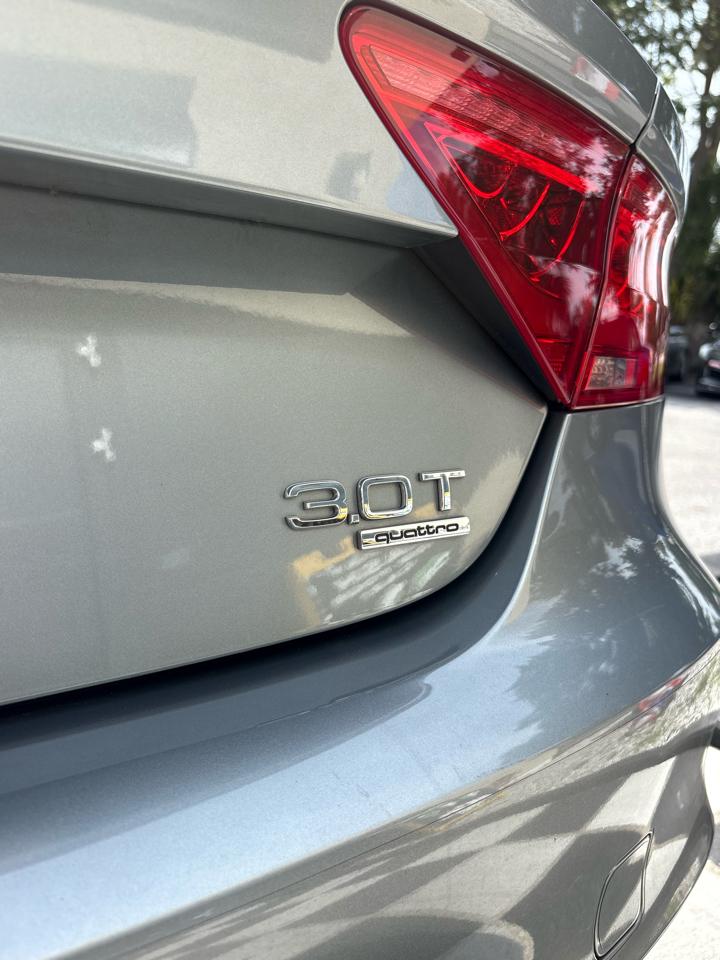 Audi A7 3.0T Prestige Sedan Quattro 2012