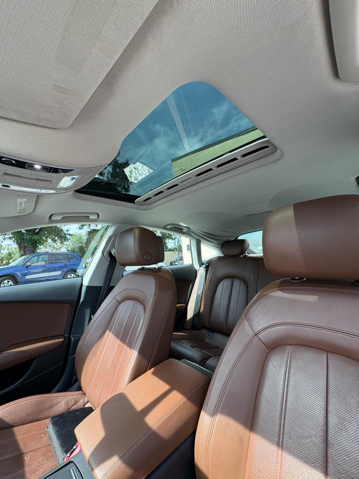 Audi A7 3.0T Prestige Sedan Quattro 2012