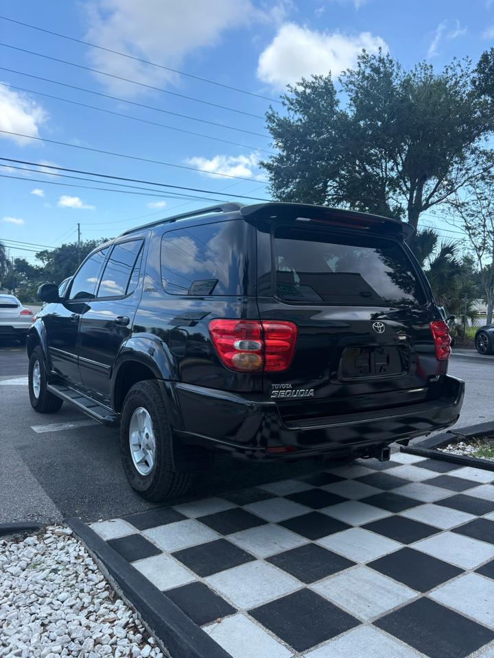 Toyota Sequoia Limited 2WD 2002