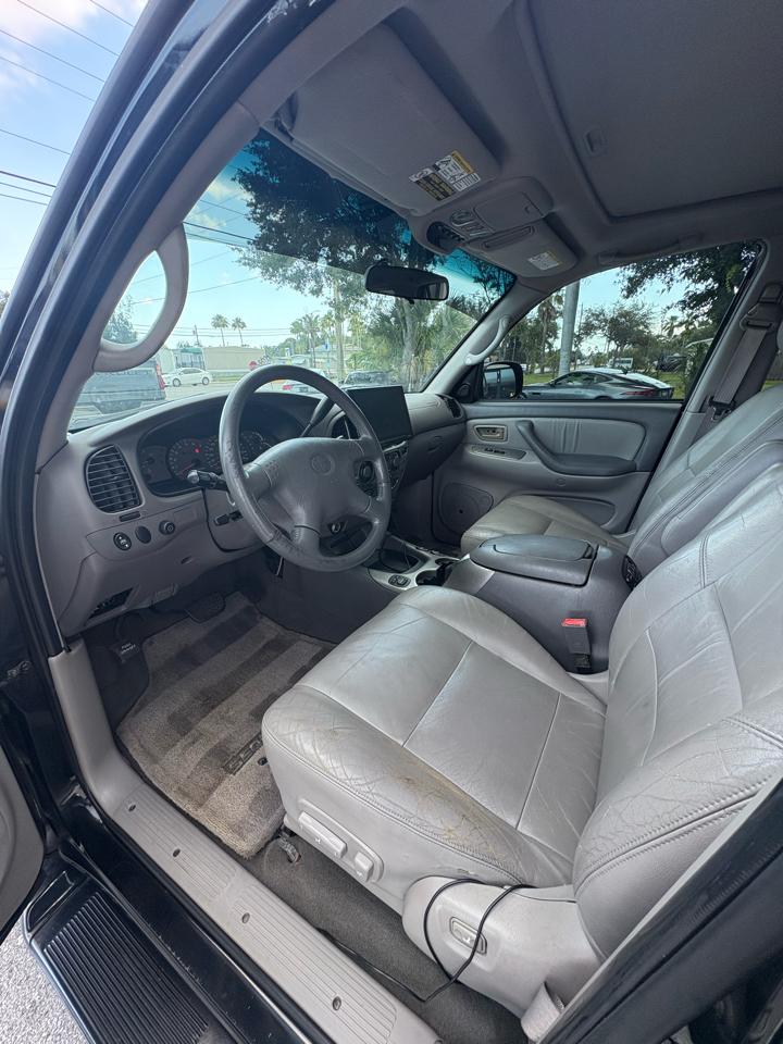 Toyota Sequoia Limited 2WD 2002