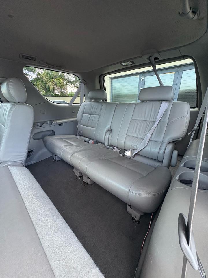 Toyota Sequoia Limited 2WD 2002