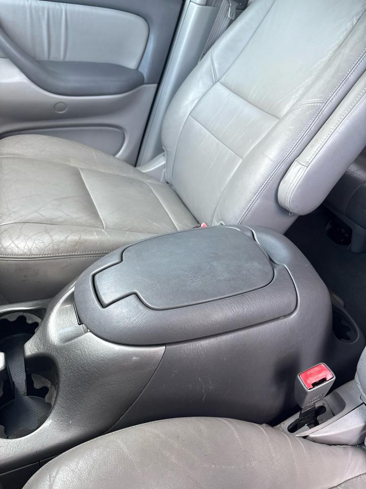 Toyota Sequoia Limited 2WD 2002