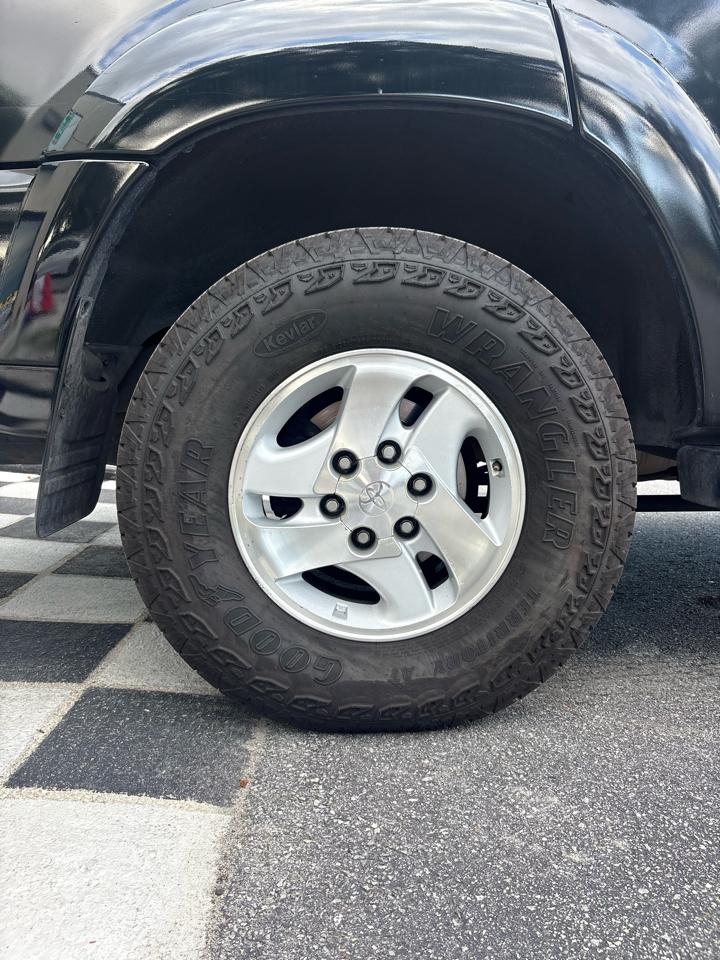 Toyota Sequoia Limited 2WD 2002