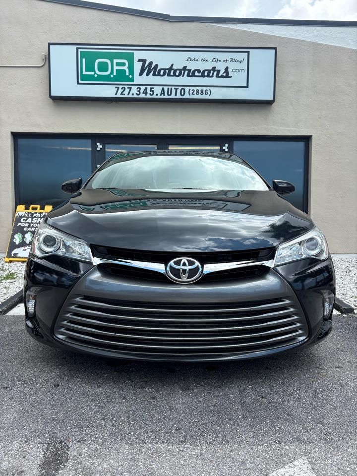 Toyota Camry SE 2017