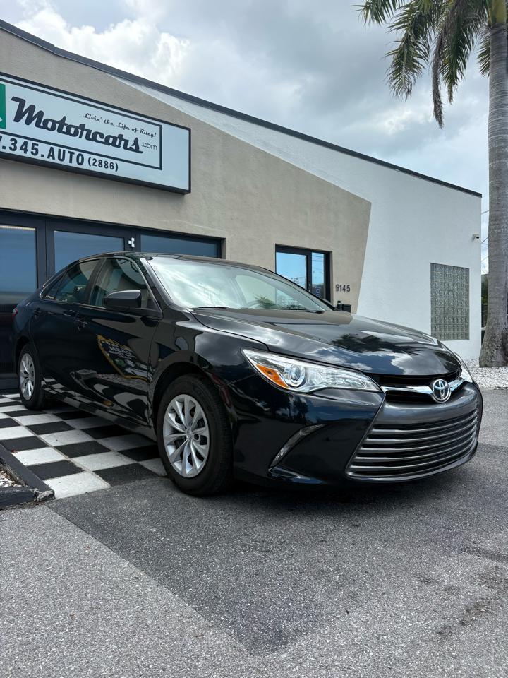 Toyota Camry SE 2017