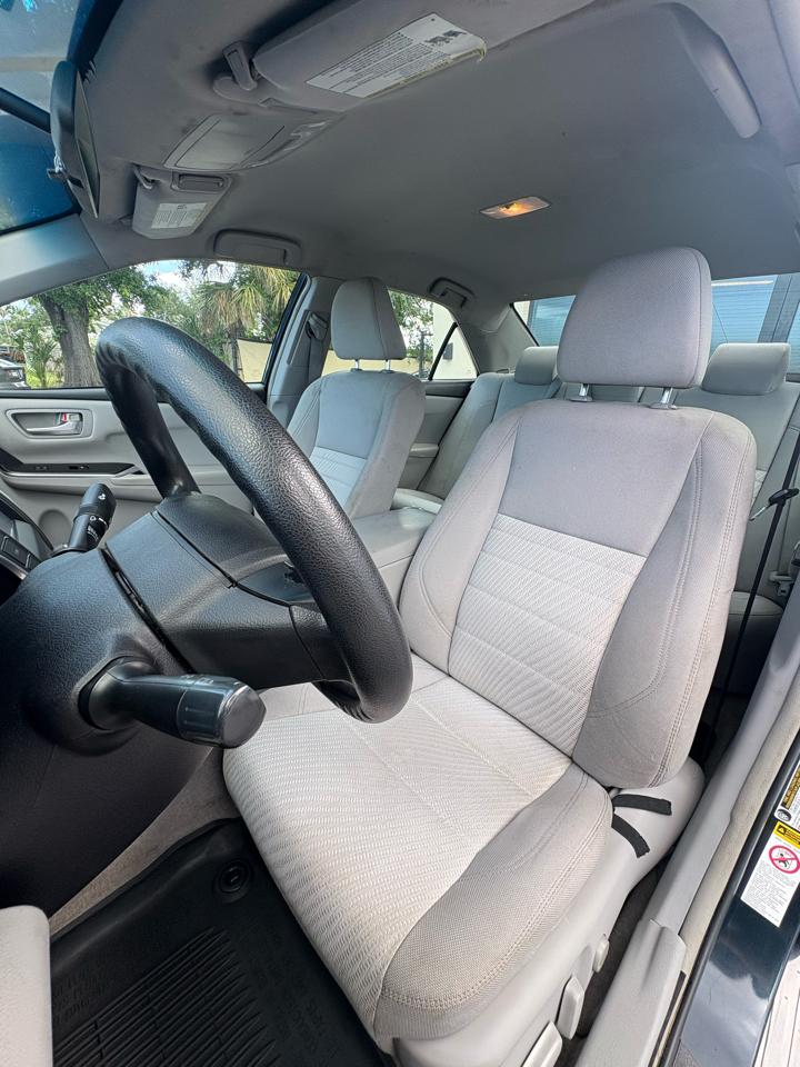 Toyota Camry SE 2017