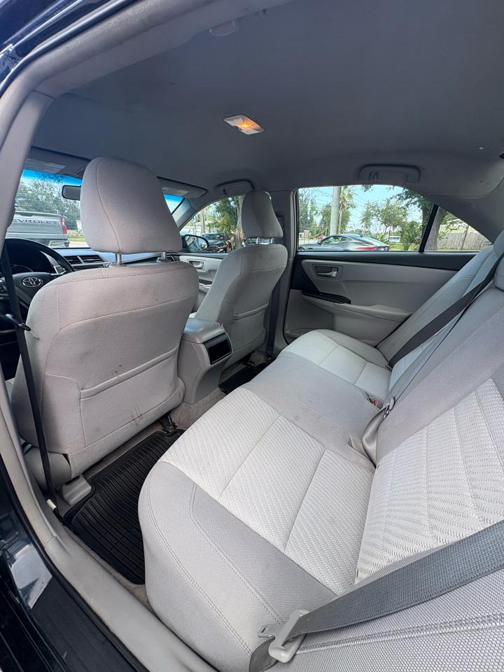 Toyota Camry SE 2017