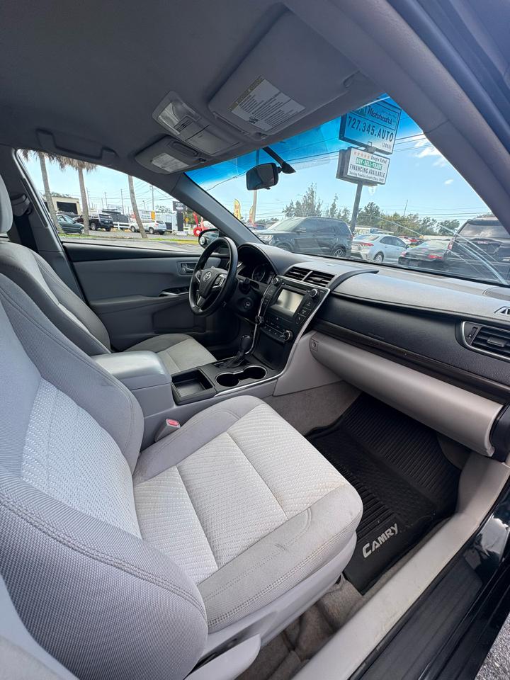 Toyota Camry SE 2017