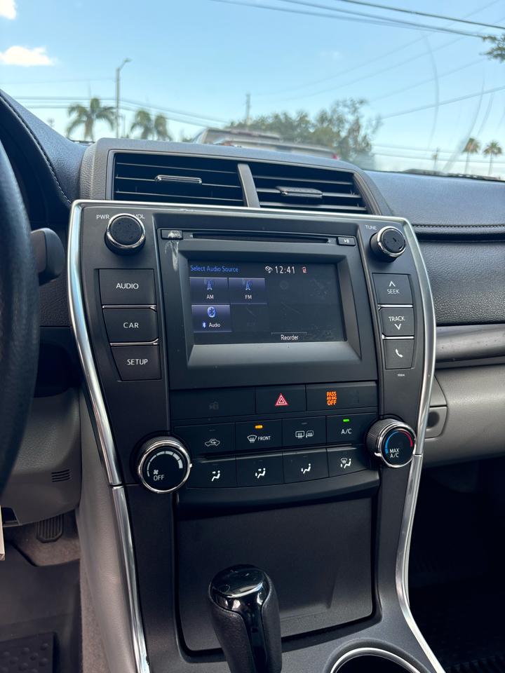 Toyota Camry SE 2017
