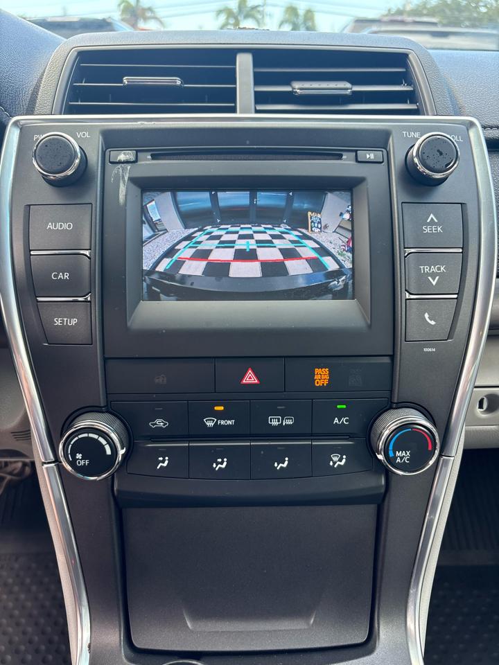 Toyota Camry SE 2017