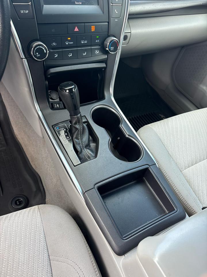 Toyota Camry SE 2017