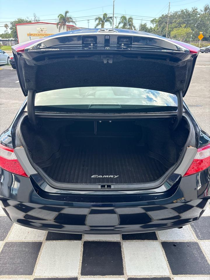Toyota Camry SE 2017