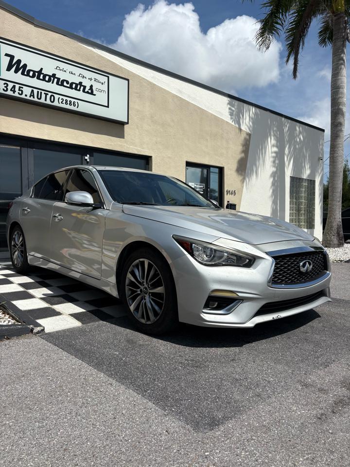 Infiniti Q50 3.0t LUXE RWD 2018