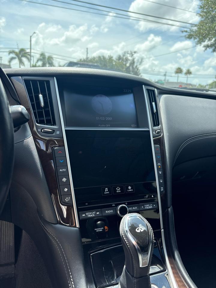 Infiniti Q50 3.0t LUXE RWD 2018