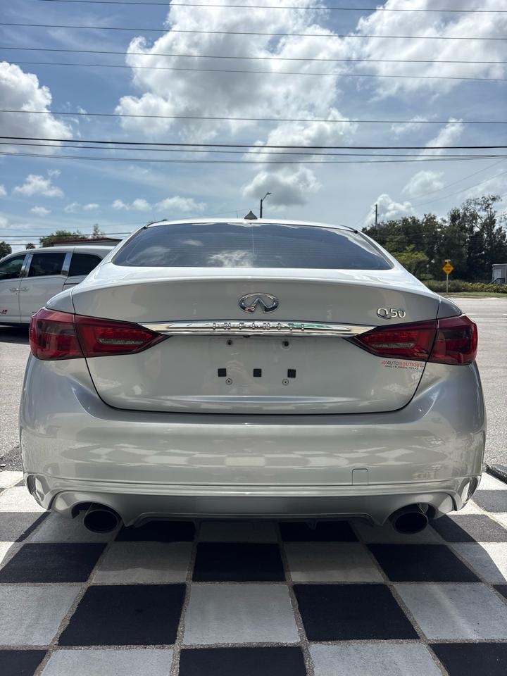 Infiniti Q50 3.0t LUXE RWD 2018