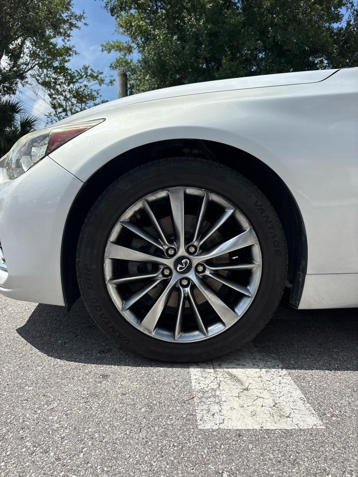 Infiniti Q50 3.0t LUXE RWD 2018
