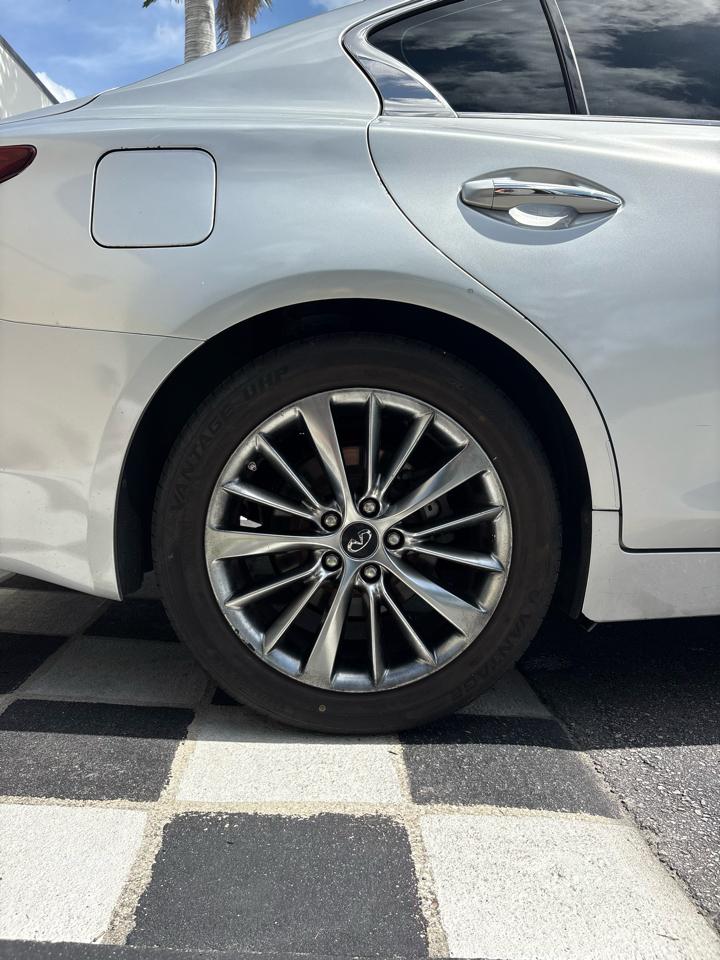 Infiniti Q50 3.0t LUXE RWD 2018
