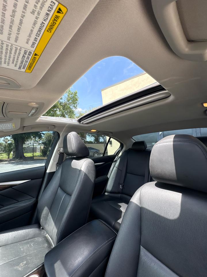 Infiniti Q50 3.0t LUXE RWD 2018